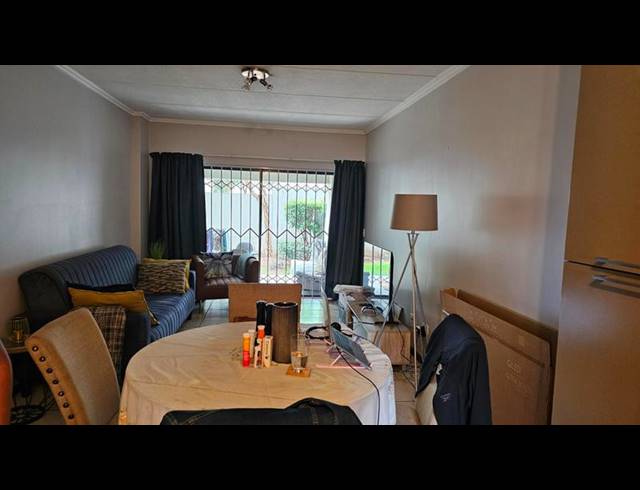 2 BEDROOM PROPERTY TO RENT IN BRYANSTON